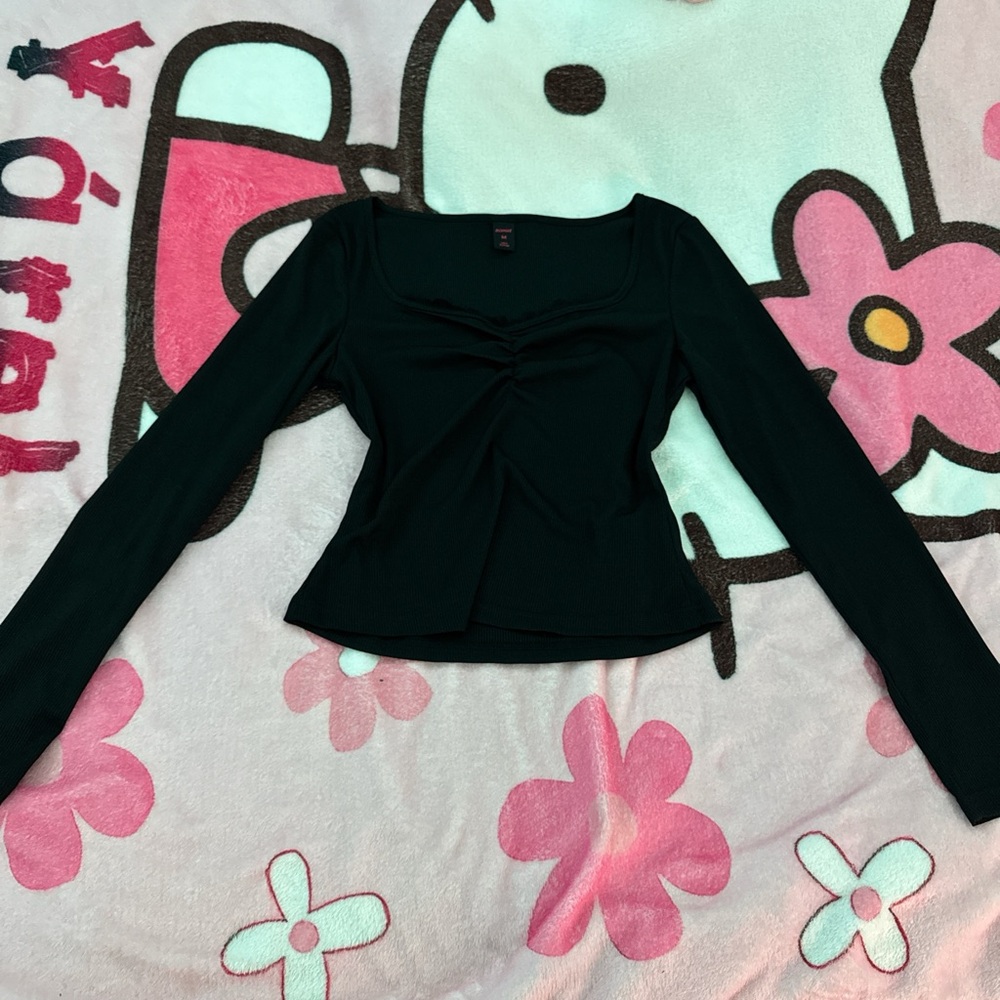 Elegant Black Long Sleeve Top with Lace